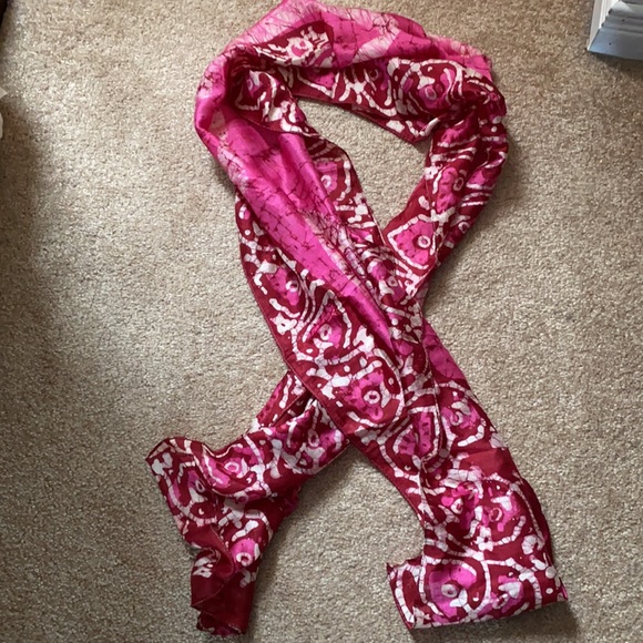 NWOT 💯 pure silk scarf - Picture 5 of 5